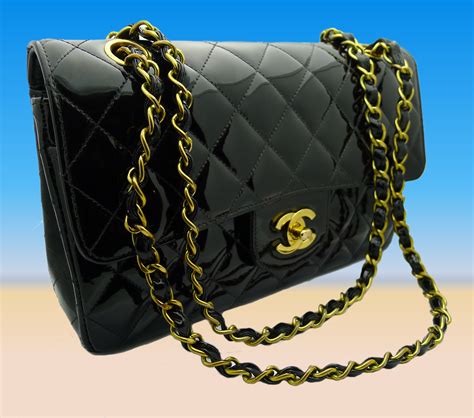 schwarze handtasche chanel|Chanel handbags for men.